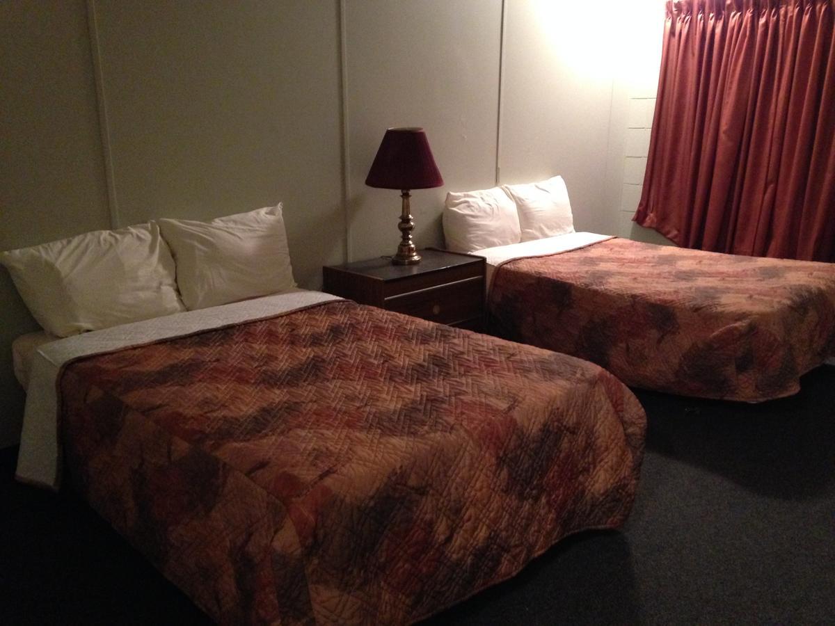 Macklin Motor Inn Экстерьер фото