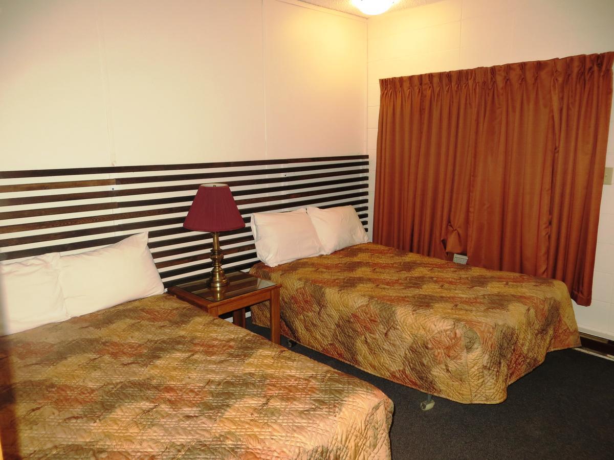 Macklin Motor Inn Экстерьер фото