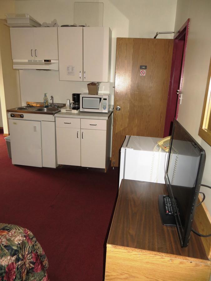 Macklin Motor Inn Экстерьер фото