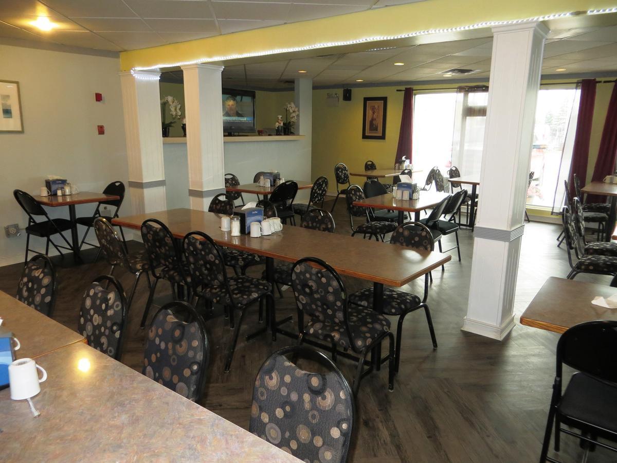 Macklin Motor Inn Экстерьер фото
