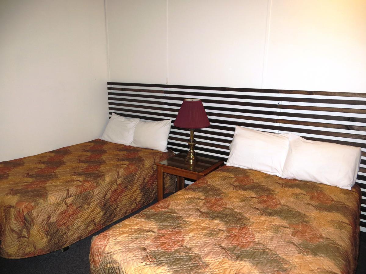 Macklin Motor Inn Экстерьер фото